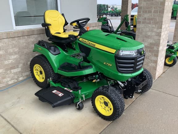 Image of John Deere X739 equipment image 2