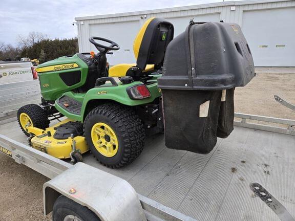 Image of John Deere X739 equipment image 1