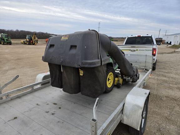 Image of John Deere X739 equipment image 2