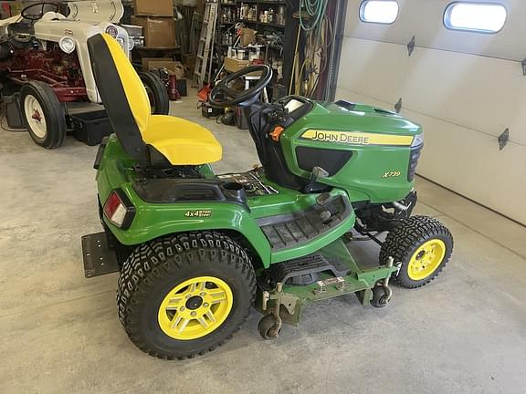 Image of John Deere X739 Primary image
