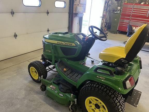 Image of John Deere X739 equipment image 2