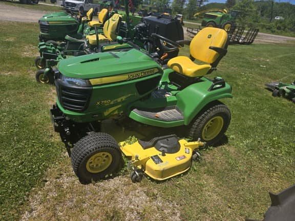 Image of John Deere X750 Primary image