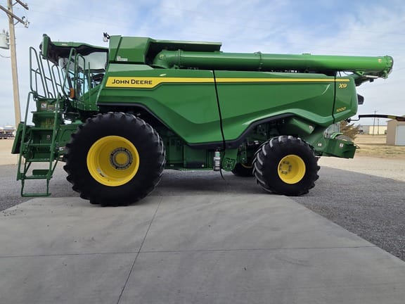 2023 John Deere X9 1000 Equipment Image0