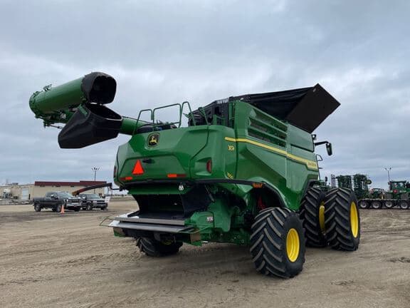 Image of John Deere X9 1000 equipment image 4