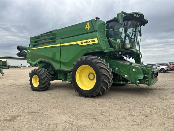 Image of John Deere X9 1000 equipment image 3
