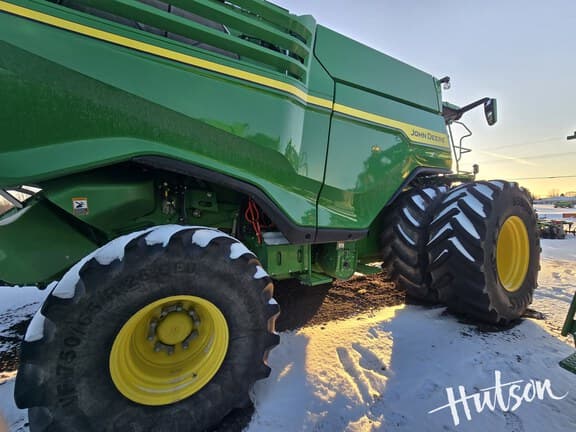 Image of John Deere X9 1000 equipment image 4