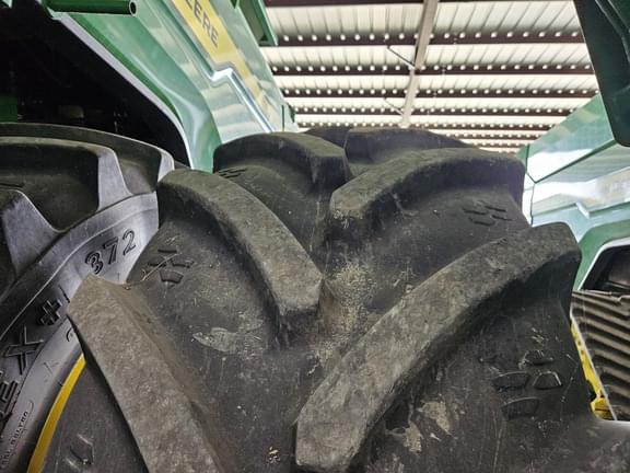 Image of John Deere X9 1100 equipment image 4