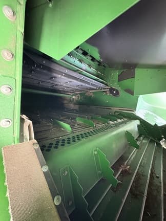 Image of John Deere X9 1100 equipment image 4