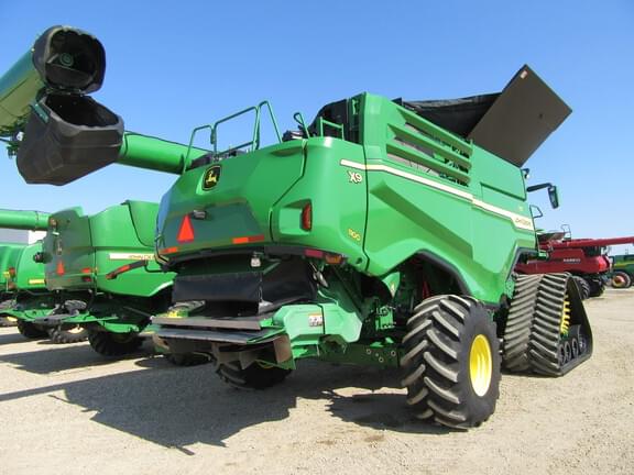 Image of John Deere X9 1100 equipment image 2