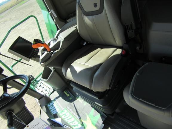 Image of John Deere X9 1100 equipment image 4