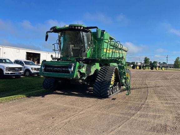 2023 John Deere X9 1100 Equipment Image0