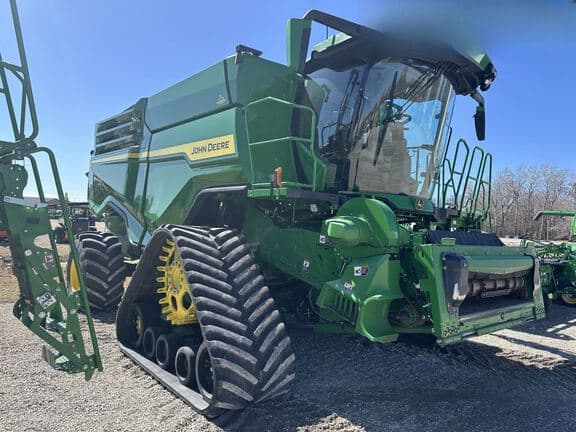 Image of John Deere X9 1100 equipment image 4