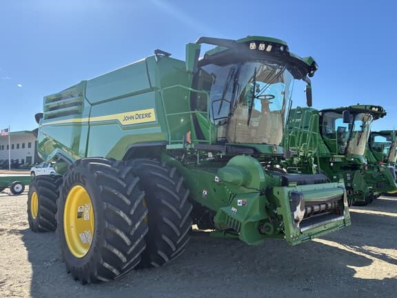 Image of John Deere X9 1100 equipment image 2