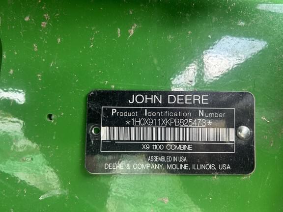 Image of John Deere X9 1100 equipment image 1