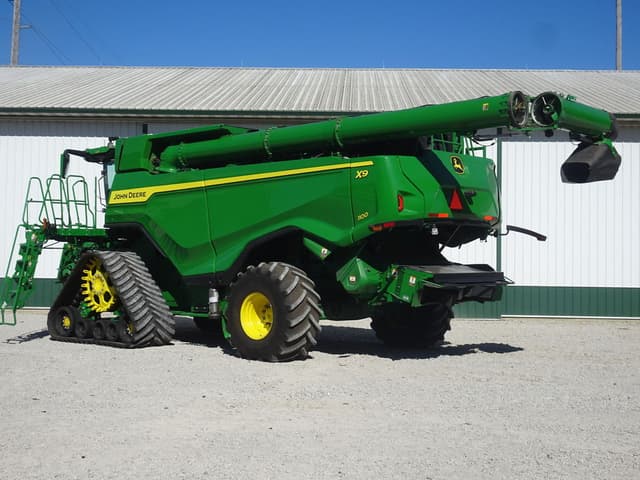 Image of John Deere X9 1100 equipment image 4