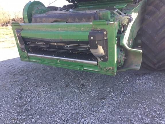 Image of John Deere X9 1100 equipment image 1
