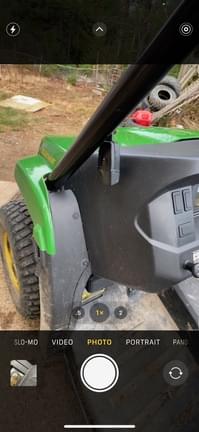 Image of John Deere XUV 560E equipment image 3