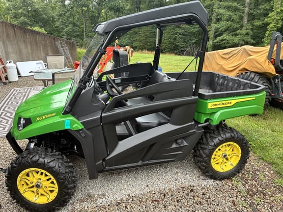 Image of John Deere XUV 590M equipment image 4