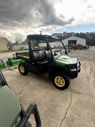 Image of John Deere XUV 835M equipment image 4