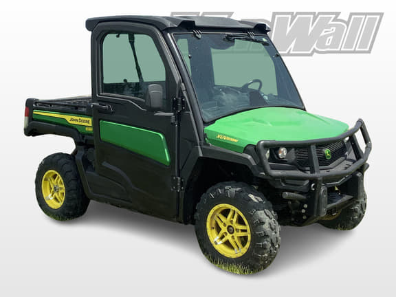 Image of John Deere XUV 835M Primary image