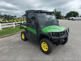 Image of John Deere XUV 835M Primary image