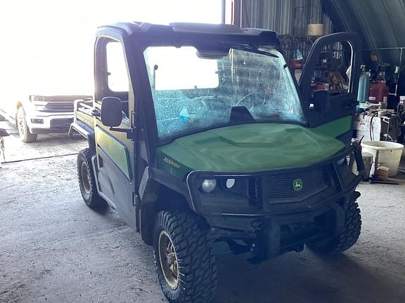 Image of John Deere XUV 835M equipment image 1