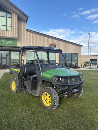 Image of John Deere XUV 835M equipment image 1