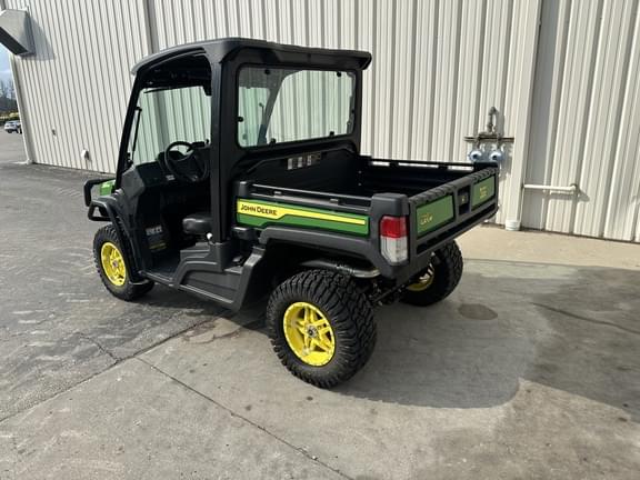 Image of John Deere XUV 835M equipment image 4