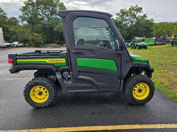 Image of John Deere XUV 835M Primary image