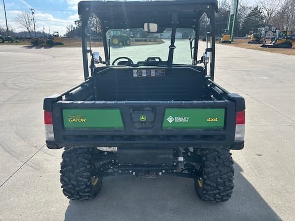 Image of John Deere XUV 835M equipment image 3