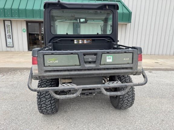 Image of John Deere XUV 835M equipment image 4