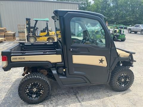 Image of John Deere XUV 835M equipment image 4