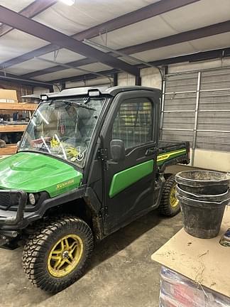 Image of John Deere XUV 835M equipment image 1