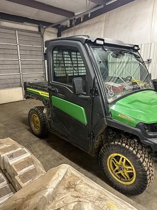 Image of John Deere XUV 835M Primary image