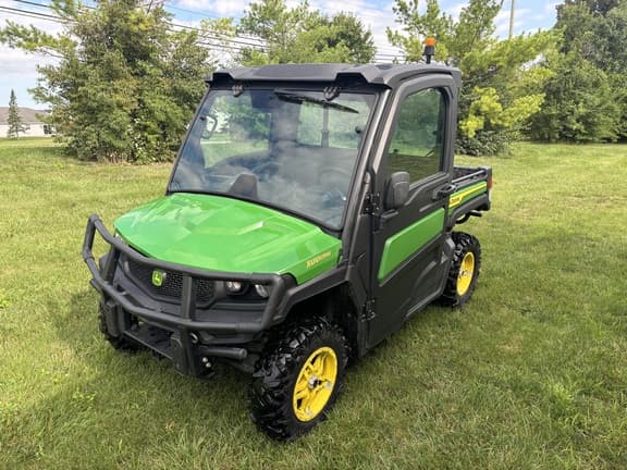 Image of John Deere XUV 835M equipment image 2