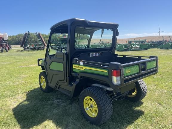 Image of John Deere XUV 835M equipment image 3