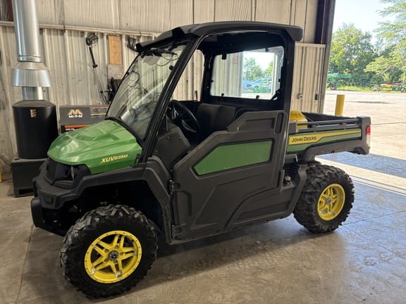 2023 John Deere XUV 835M Equipment Image0