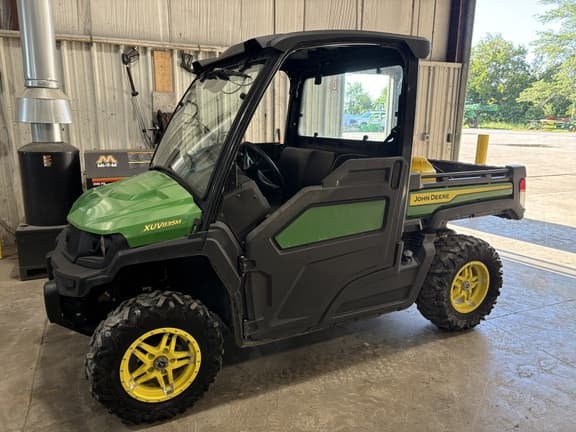Image of John Deere XUV 835M Primary image
