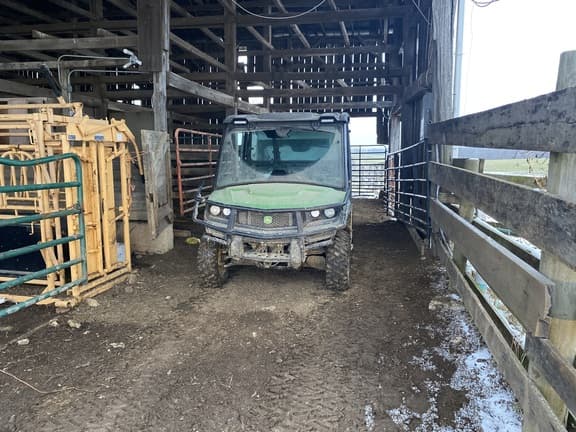 Image of John Deere XUV 835M Image 0