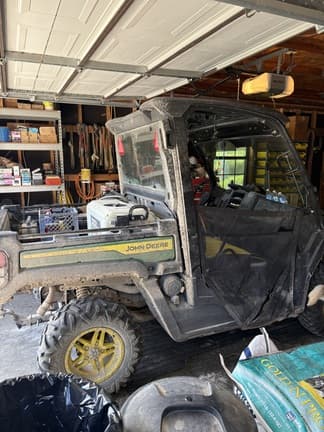 Image of John Deere XUV 835M Primary image