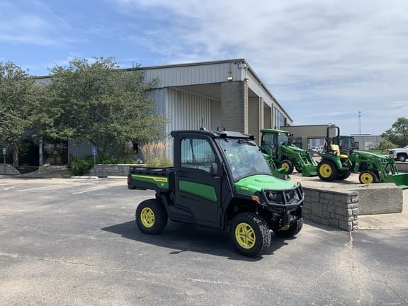 2023 John Deere XUV 835M Equipment Image0
