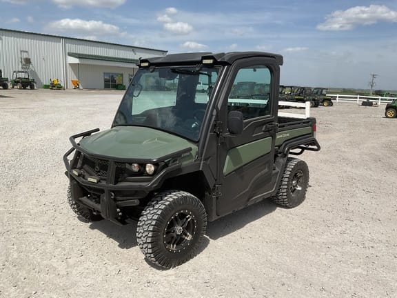 2023 John Deere XUV 835M Equipment Image0