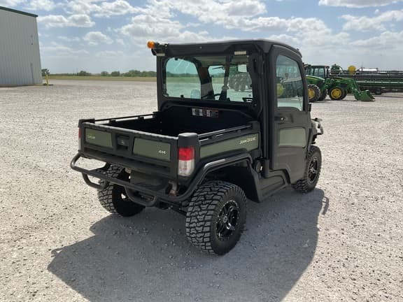 Image of John Deere XUV 835M equipment image 3