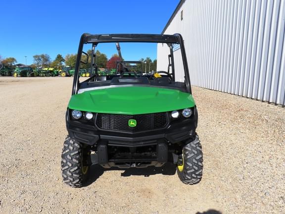 Image of John Deere XUV 835M equipment image 3