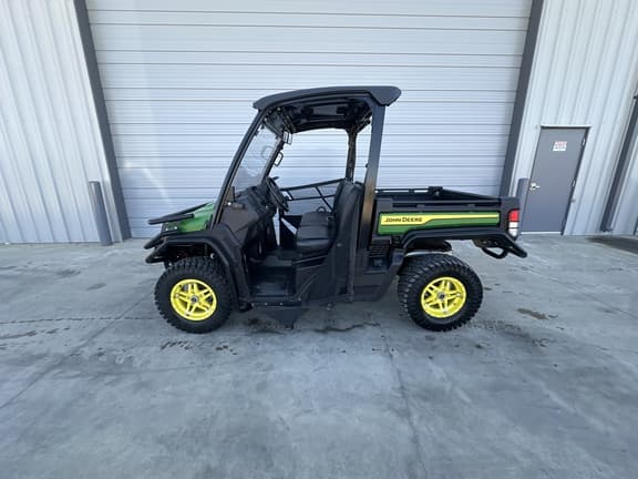 Image of John Deere XUV 835M Primary image