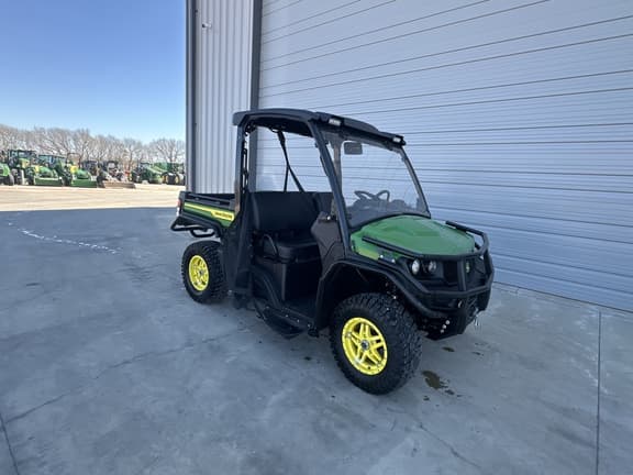 Image of John Deere XUV 835M equipment image 4