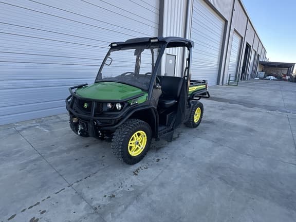 Image of John Deere XUV 835M equipment image 1