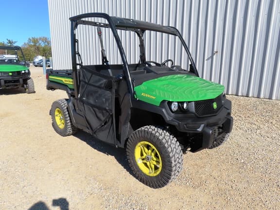 Image of John Deere XUV 835M equipment image 2