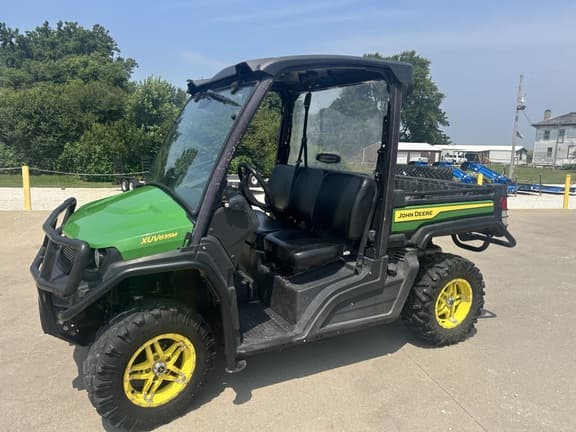 Image of John Deere XUV 835M equipment image 1