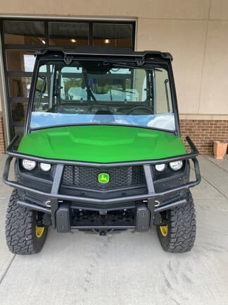 Image of John Deere XUV 835M equipment image 1